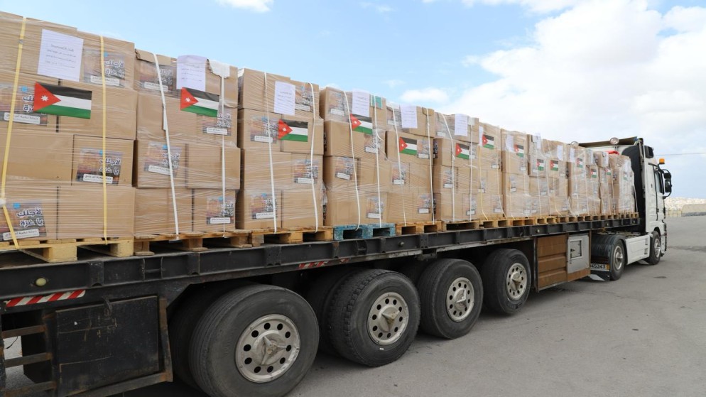 تضم 41 شاحنة.. وصول قافلة مساعدات اردنية الى غزة