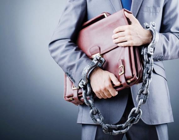 تطورات جديدة بقضية اختلاس وزارة المالية.. دوافع شخصية وراء القضية والتحقيقات مستمرة لحصر المبالغ